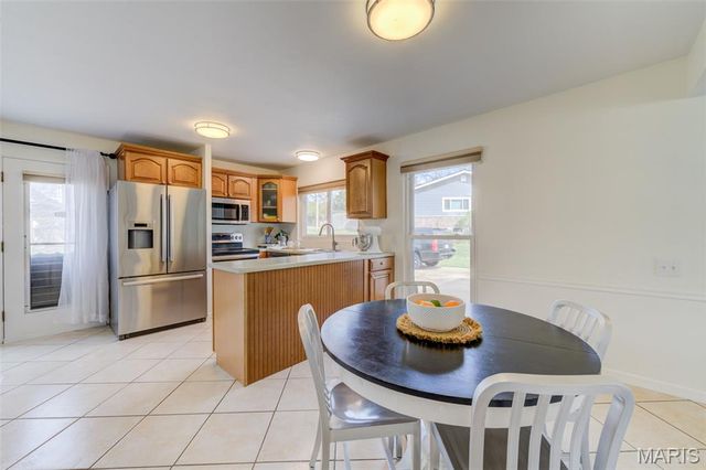 323 Chipley Circle, Ballwin, MO 63011