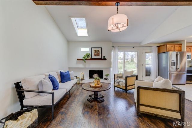 323 Chipley Circle, Ballwin, MO 63011