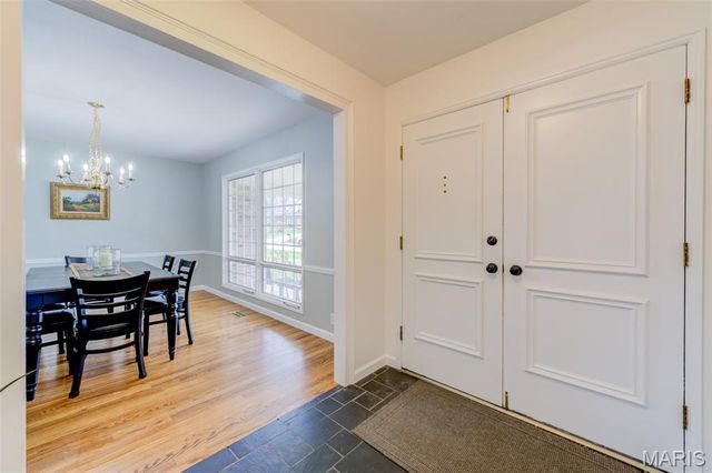 323 Chipley Circle, Ballwin, MO 63011