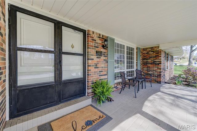 323 Chipley Circle, Ballwin, MO 63011