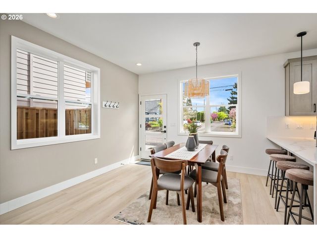 7305 N Willamette Blvd, Portland, OR 97203