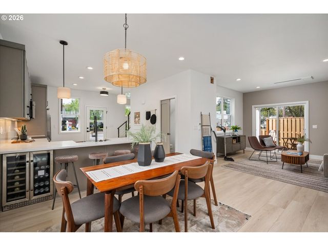 7305 N Willamette Blvd, Portland, OR 97203