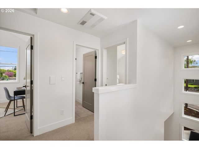 7305 N Willamette Blvd, Portland, OR 97203