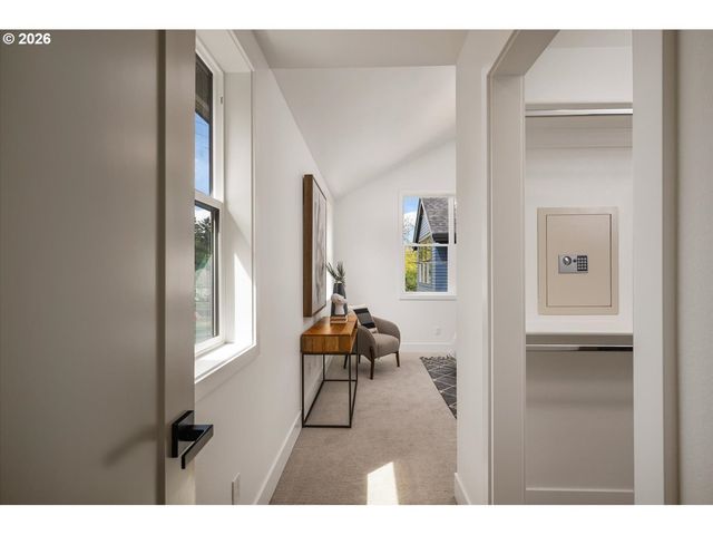 7305 N Willamette Blvd, Portland, OR 97203