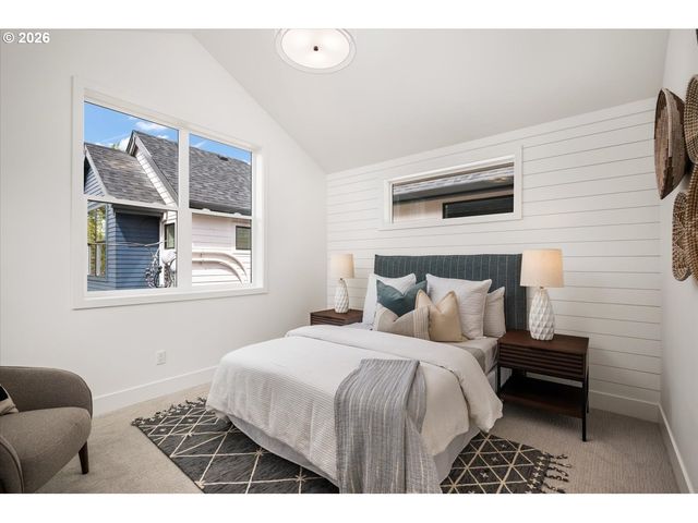 7305 N Willamette Blvd, Portland, OR 97203