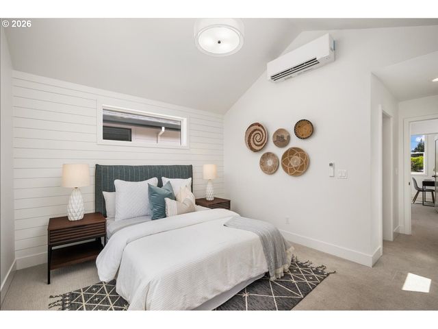 7305 N Willamette Blvd, Portland, OR 97203