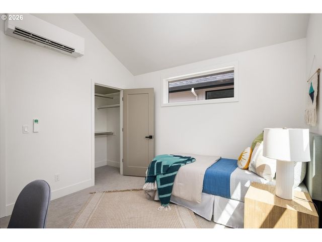 7305 N Willamette Blvd, Portland, OR 97203