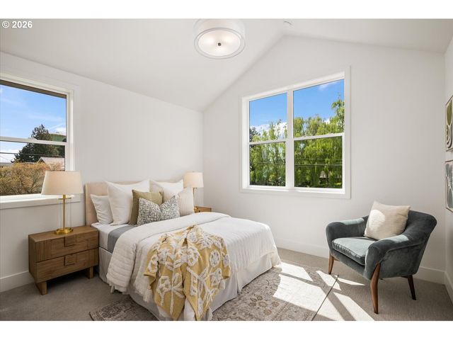 7305 N Willamette Blvd, Portland, OR 97203