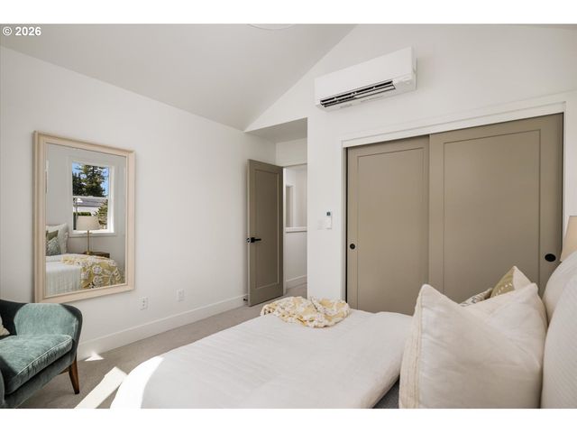 7305 N Willamette Blvd, Portland, OR 97203