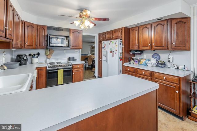 301 BEECH AVE, Woodbury Heights, NJ 08097