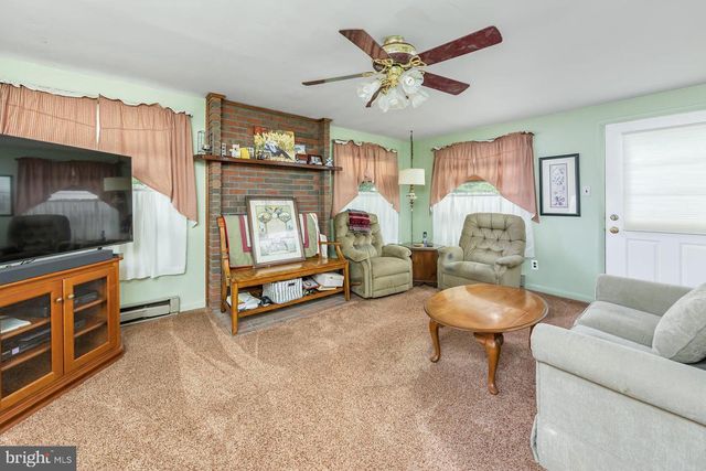 301 BEECH AVE, Woodbury Heights, NJ 08097