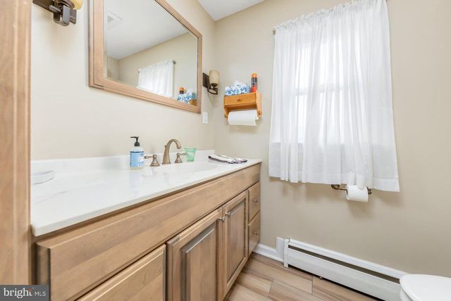 301 BEECH AVE, Woodbury Heights, NJ 08097