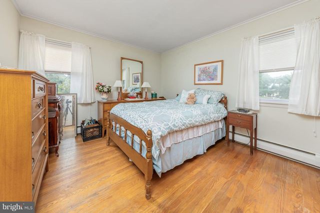 301 BEECH AVE, Woodbury Heights, NJ 08097