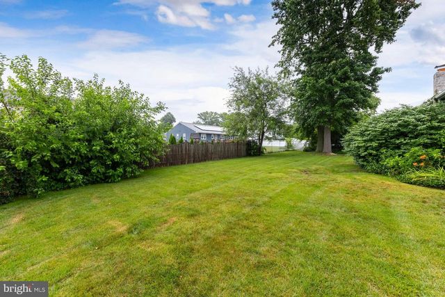 301 BEECH AVE, Woodbury Heights, NJ 08097