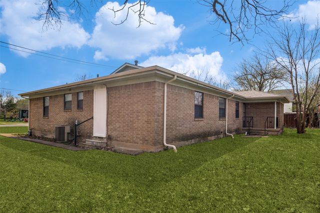 266 W Fulton Street, Van Alstyne, TX 75495