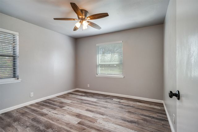 266 W Fulton Street, Van Alstyne, TX 75495