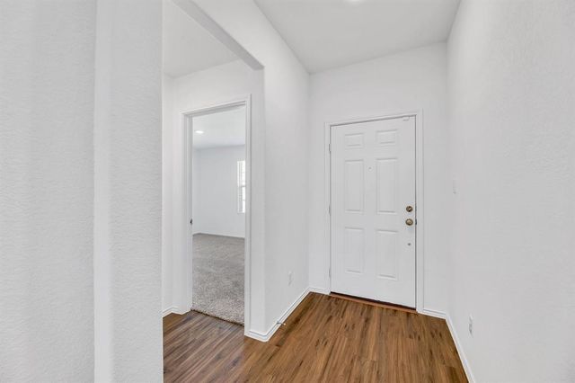 303 Chickasaw LN, Hutto, TX 78634