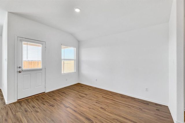 303 Chickasaw LN, Hutto, TX 78634