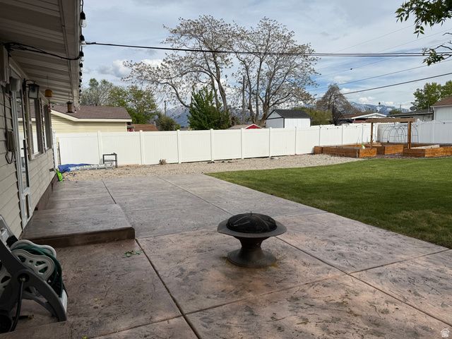 1833 W CHATEAU AVE, Taylorsville, UT 84129