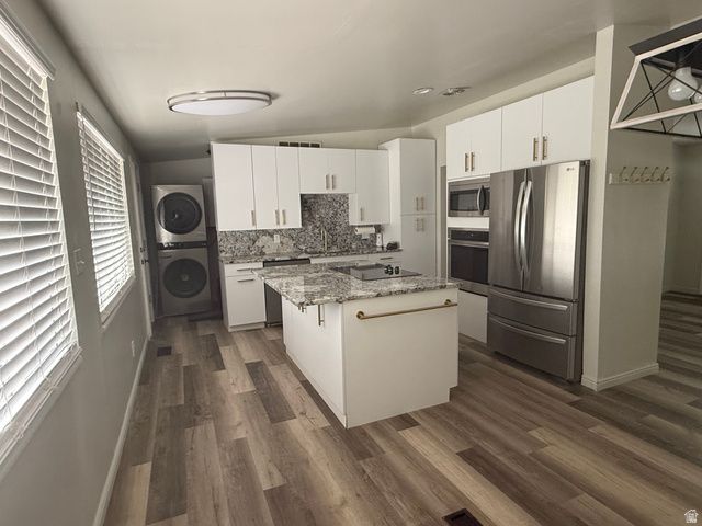 1833 W CHATEAU AVE, Taylorsville, UT 84129