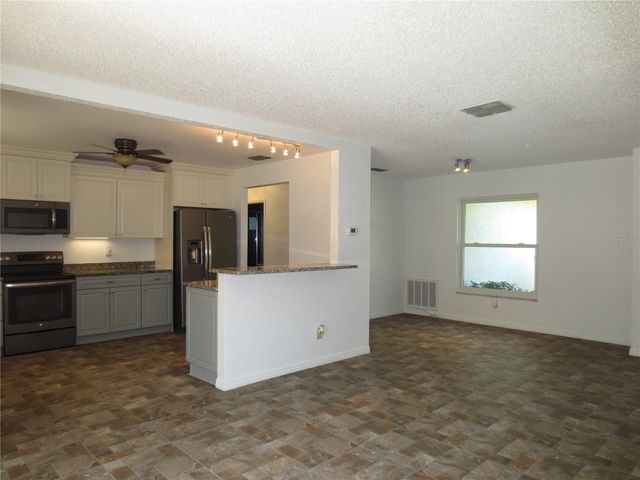 2820 LOMOND DRIVE, Palm Harbor, FL 34684