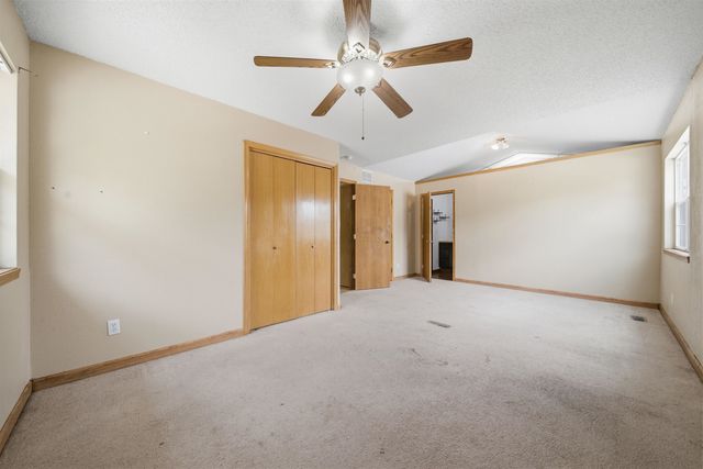 1942 S Chateau St, Wichita, KS 67207