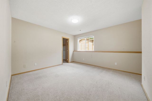 1942 S Chateau St, Wichita, KS 67207