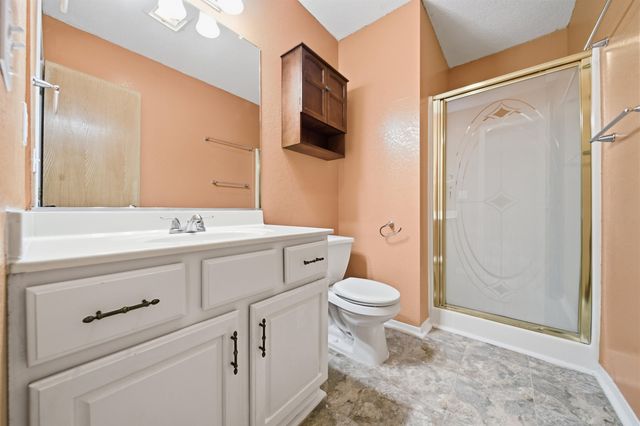 1942 S Chateau St, Wichita, KS 67207