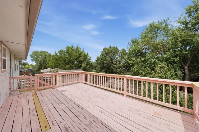 1942 S Chateau St, Wichita, KS 67207