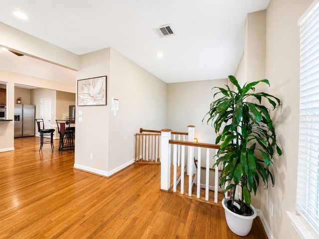 1813 Avenue A, Dickinson, TX 77539