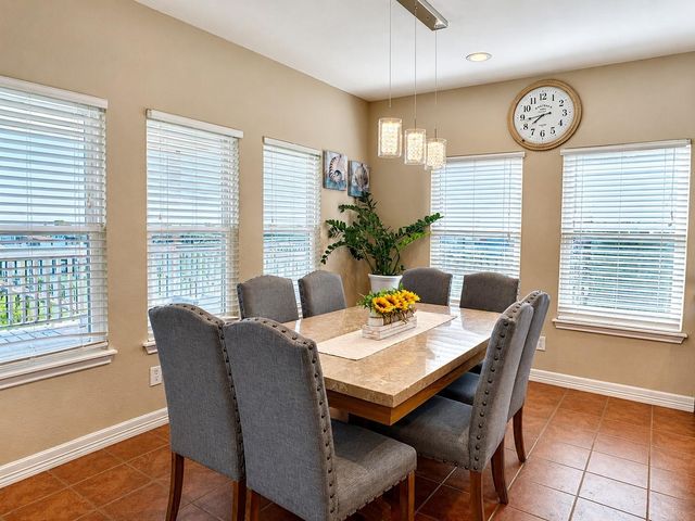 1813 Avenue A, Dickinson, TX 77539