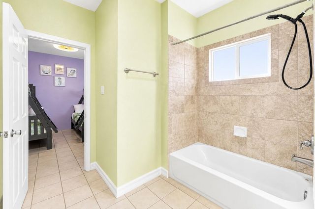 1813 Avenue A, Dickinson, TX 77539