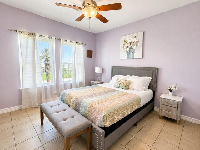 1813 Avenue A, Dickinson, TX 77539