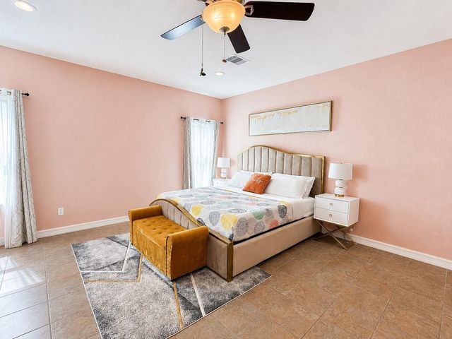 1813 Avenue A, Dickinson, TX 77539