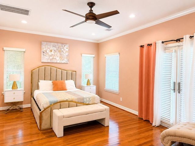 1813 Avenue A, Dickinson, TX 77539