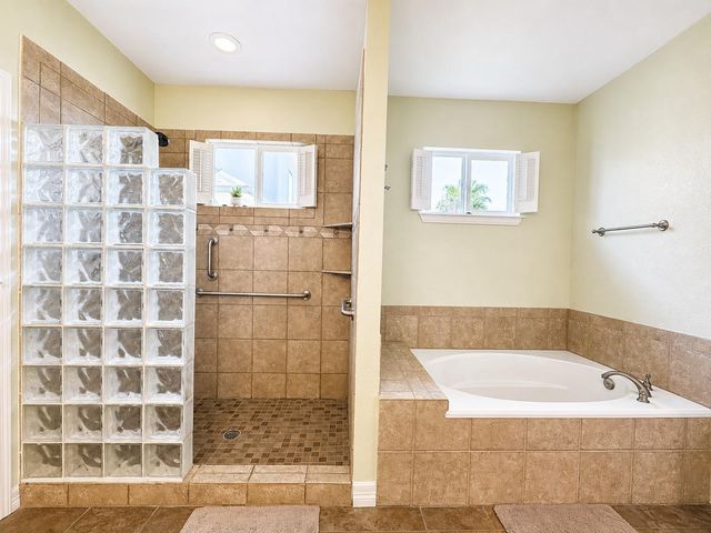 1813 Avenue A, Dickinson, TX 77539