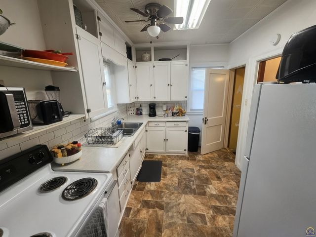 919 Union ST, Emporia, KS 66801