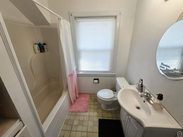 919 Union ST, Emporia, KS 66801