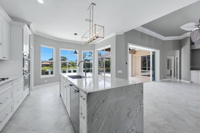 8160 COLLINGWOOD COURT, University Park, FL 34201