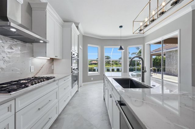 8160 COLLINGWOOD COURT, University Park, FL 34201