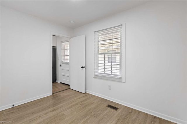 906 37th ST, Newport News, VA 23607