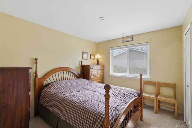 433 Haze, Pinckney Village, MI 48169