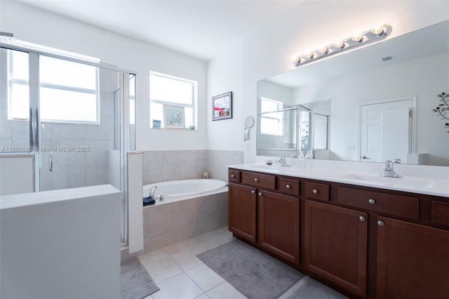 3174 SE 3rd Dr, Homestead, FL 33033