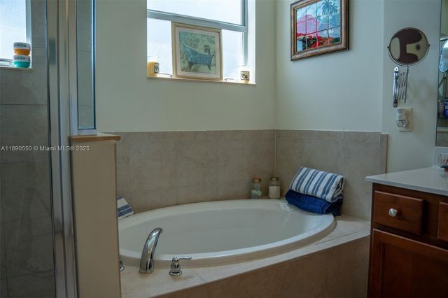 3174 SE 3rd Dr, Homestead, FL 33033