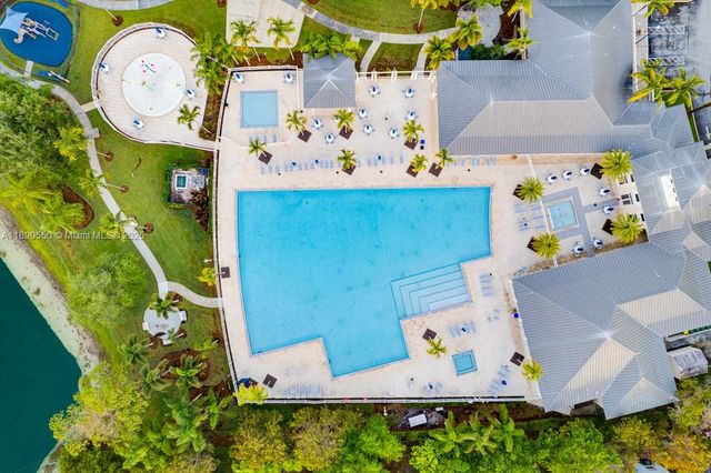 3174 SE 3rd Dr, Homestead, FL 33033