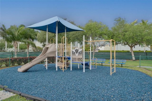 3174 SE 3rd Dr, Homestead, FL 33033