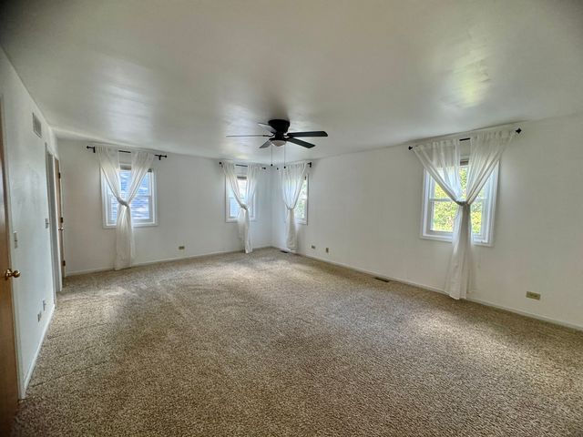 5710 Coronado Vista, Crystal Lake, IL 60014