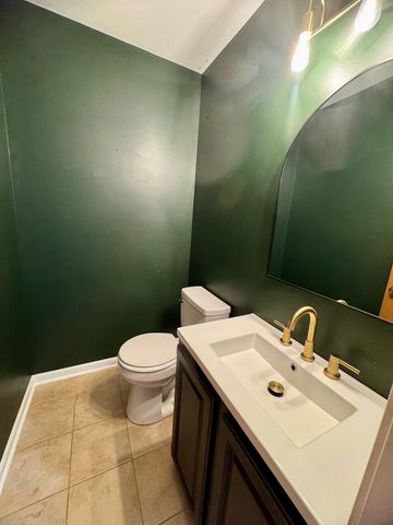 5710 Coronado Vista, Crystal Lake, IL 60014