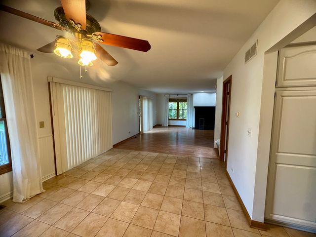 5710 Coronado Vista, Crystal Lake, IL 60014