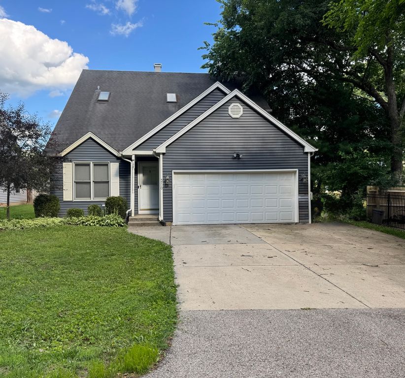 5710 Coronado Vista, Crystal Lake, IL 60014